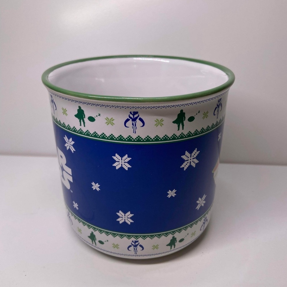 Star Wars Christmas Mug - Picture 2 of 4